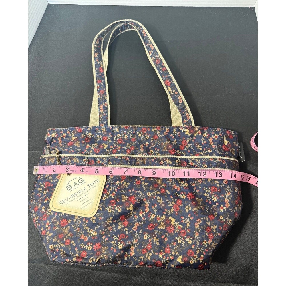 Eddie Bauer Womens Reversible Tote bag Lightweight Navy Blue Floral NWT - Picture 3 of 12